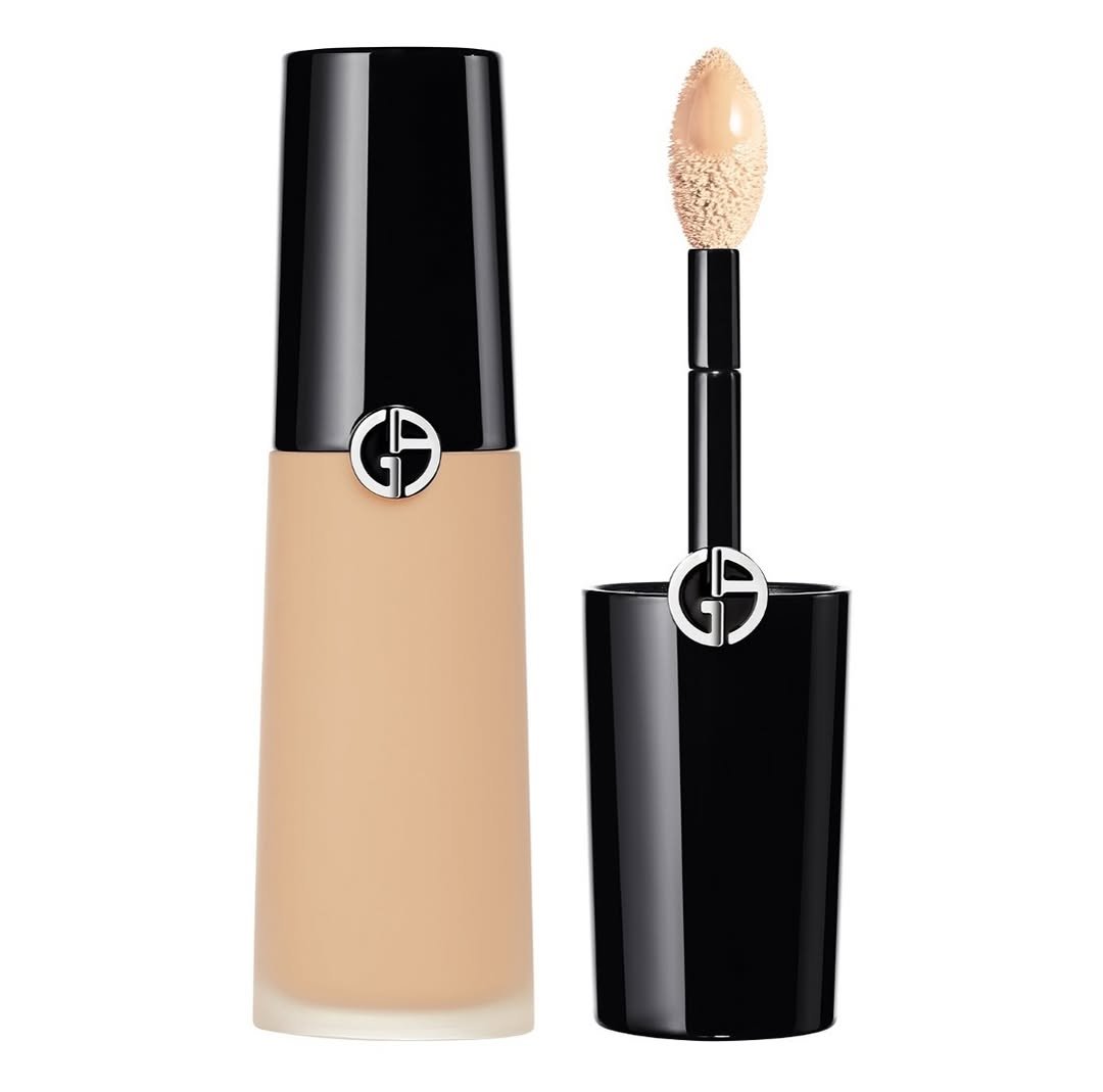 Giorgio Armani Luminous Silk Makeup - Image 2